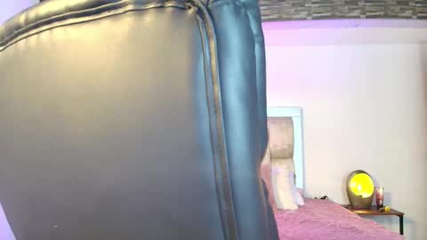 Snapshot of dakotarobbins_ chatting on 02-03-25, 10:54 dakotarobbins_ online show from 02-03-25, 10:54