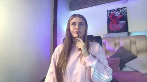 Snapshot of dakotarobbins_ chatting on 03-07-25, 08:44 dakotarobbins_ online show from 03-07-25, 08:44