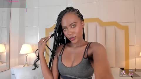 Snapshot of dakotawangi chatting on 11-29-25, 04:04 online show from 11-29-25, 04:04