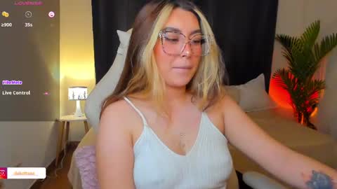 dakottaa__ online show from 07-15-26, 12:05