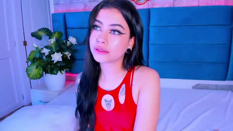 Snapshot of dakottahill chatting on 02-05-25, 05:20   online show from 02-05-25, 05:20