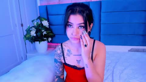 Snapshot of dakottahill chatting on 02-08-25, 02:27   online show from 02-08-25, 02:27