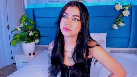 Snapshot of dakottahill chatting on 02-18-25, 02:16   online show from 02-18-25, 02:16