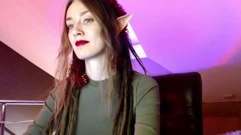 Dalia  online show from 12-21-24, 10:39