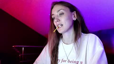 Dalia  online show from 01-28-25, 02:21