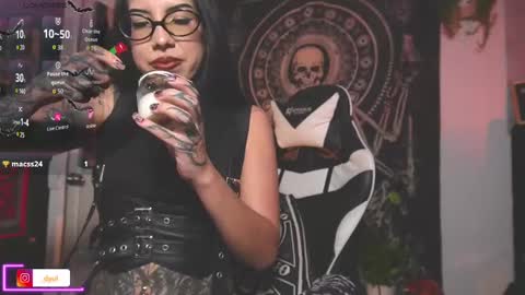 Snapshot of dalia_vorhees chatting on 11-22-25, 01:48 dalia_vorhees online show from 11-22-25, 01:48