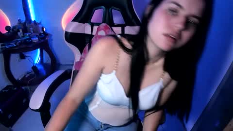 Dalia April online show from 03-19-26, 06:45