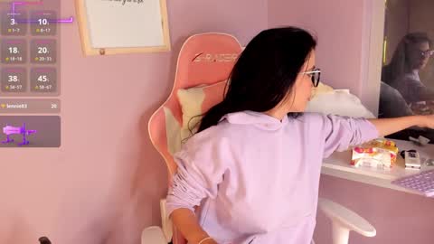 leila williams online show from 01-25-25, 04:02