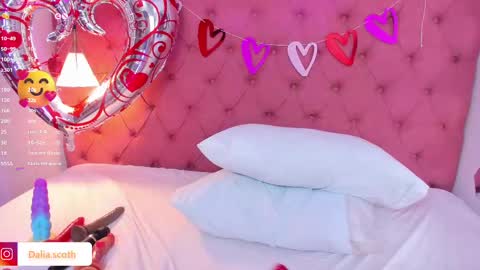 Dalia online show from 02-19-25, 01:51