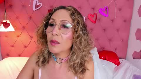 Dalia online show from 02-20-25, 01:57