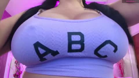 Daliia    online show from 10-14-25, 01:23