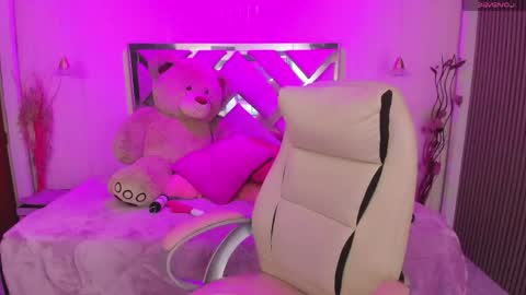 Snapshot of daliia_ chatting on 05-30-26, 03:53 Daliia online show from 05-30-26, 03:53