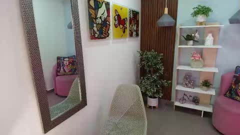 Dalila  online show from 12-14-25, 11:04