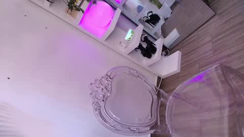 dalilathoms online show from 04-20-26, 08:21