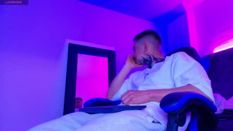 Dallas whitee online show from 03-29-26, 12:49