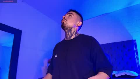 Dallas whitee online show from 04-06-26, 07:04