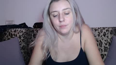 Snapshot of dalyana22 chatting on 12-18-24, 12:43 Maria online show from 12-18-24, 12:43