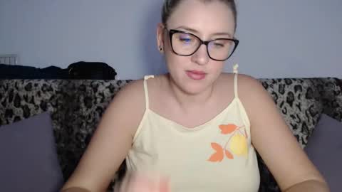 Snapshot of dalyana22 chatting on 12-18-24, 10:02 Maria online show from 12-18-24, 10:02