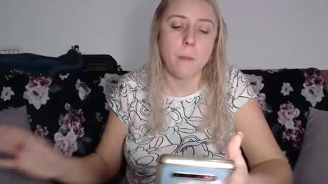 Snapshot of dalyana22 chatting on 01-01-25, 11:40 Maria online show from 01-01-25, 11:40
