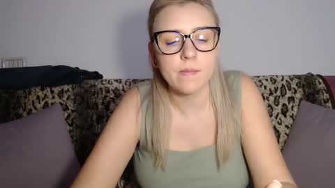 Snapshot of dalyana22 chatting on 01-17-25, 10:01 Maria online show from 01-17-25, 10:01