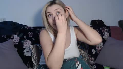 Snapshot of dalyana22 chatting on 02-16-25, 11:38 Maria online show from 02-16-25, 11:38