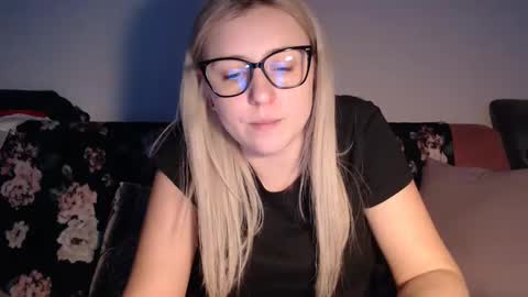 Snapshot of dalyana22 chatting on 02-23-25, 09:59 Maria online show from 02-23-25, 09:59
