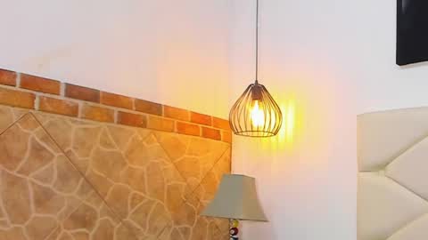 Snapshot of damara_ochoa chatting on 01-24-25, 03:11 online show from 01-24-25, 03:11