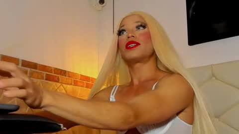 Snapshot of damara_ochoa chatting on 02-03-25, 03:09 online show from 02-03-25, 03:09