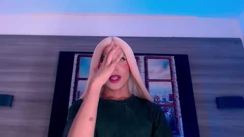 Snapshot of damara_ochoa chatting on 10-03-25, 05:59 online show from 10-03-25, 05:59