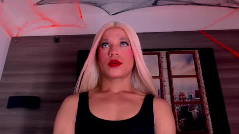 Snapshot of damara_ochoa chatting on 10-13-25, 04:34 online show from 10-13-25, 04:34