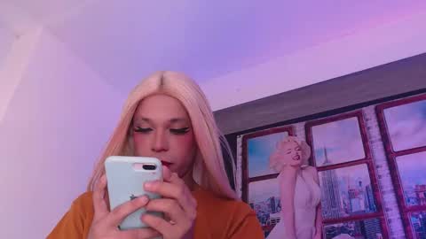 Snapshot of damara_ochoa chatting on 11-18-25, 04:28 online show from 11-18-25, 04:28