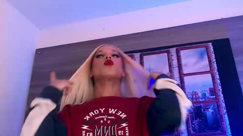 Snapshot of damara_ochoa chatting on 11-24-25, 04:34 online show from 11-24-25, 04:34