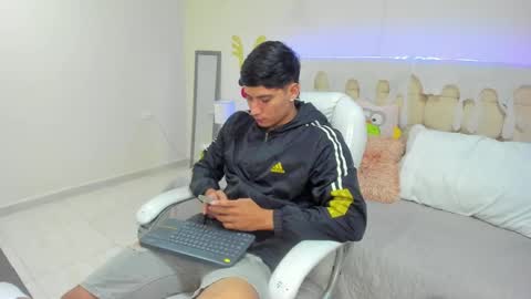 DAMIAN online show from 01-07-25, 12:20