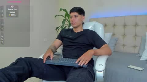 DAMIAN online show from 02-04-25, 12:33