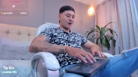 DAMIAN online show from 09-22-25, 12:18