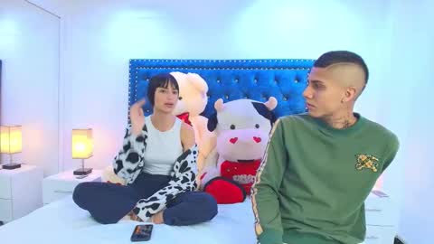 DAMIAN AND ROXANNE.  online show from 09-20-25, 12:39