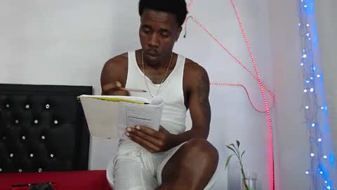 Snapshot of damian_hart_24cm chatting on 05-15-26, 12:01 damian_hart_24cm online show from 05-15-26, 12:01