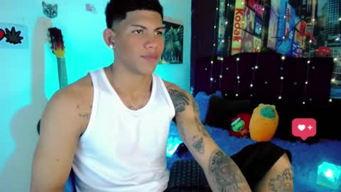 Snapshot of damian_latinxxx chatting on 01-14-25, 09:13 Damian online show from 01-14-25, 09:13