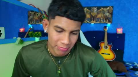 Snapshot of damian_latinxxx chatting on 01-29-25, 06:01 Damian online show from 01-29-25, 06:01