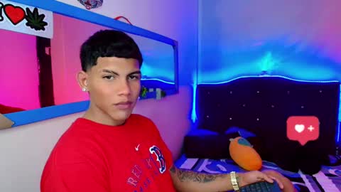 Snapshot of damian_latinxxx chatting on 02-04-25, 05:53 Damian online show from 02-04-25, 05:53