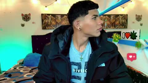 Snapshot of damian_latinxxx chatting on 02-07-25, 02:19 Damian online show from 02-07-25, 02:19