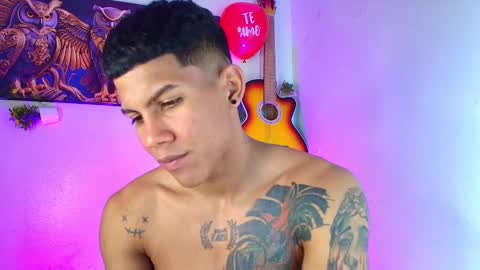 Snapshot of damian_latinxxx chatting on 02-15-25, 09:38 Damian online show from 02-15-25, 09:38