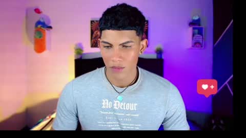 Snapshot of damian_latinxxx chatting on 03-08-25, 06:10 Damian online show from 03-08-25, 06:10