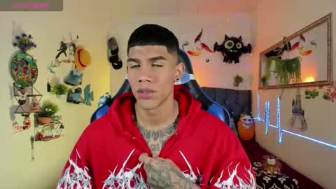 Snapshot of damian_latinxxx chatting on 11-15-25, 03:26 Damian online show from 11-15-25, 03:26