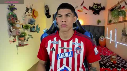 Snapshot of damian_latinxxx chatting on 11-17-25, 03:01 Damian online show from 11-17-25, 03:01