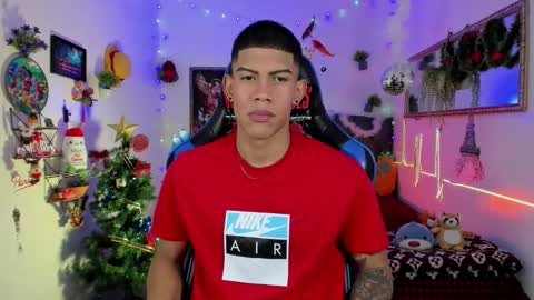 Snapshot of damian_latinxxx chatting on 12-03-25, 03:14 Damian online show from 12-03-25, 03:14