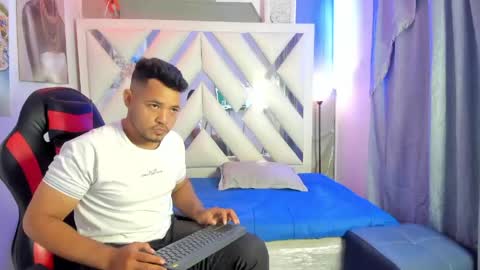 DAMIAN LUX online show from 05-07-26, 01:27