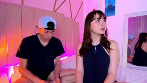 Snapshot of damian_n_maya chatting on 01-18-25, 12:47 Damian Maya online show from 01-18-25, 12:47