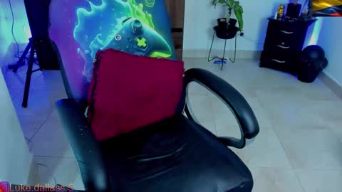 Snapshot of damian_torner chatting on 02-08-25, 04:57 Damian torner online show from 02-08-25, 04:57