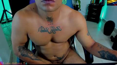 Snapshot of damian_torner chatting on 02-14-25, 11:42 Damian torner online show from 02-14-25, 11:42